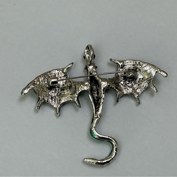 Green and Silver Flying Dragon Brooch/Pendant - Picture 5 of 7